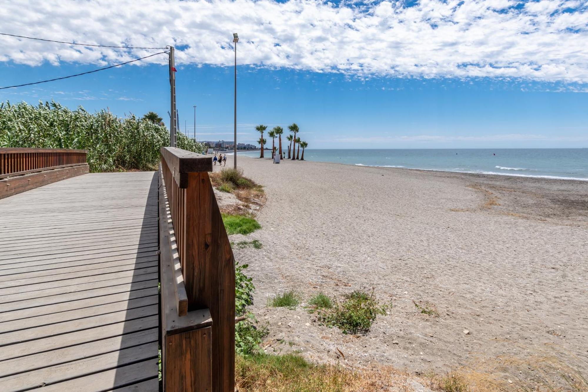 Renovated Apartment On Beachside With Pool Nerja Exterior foto