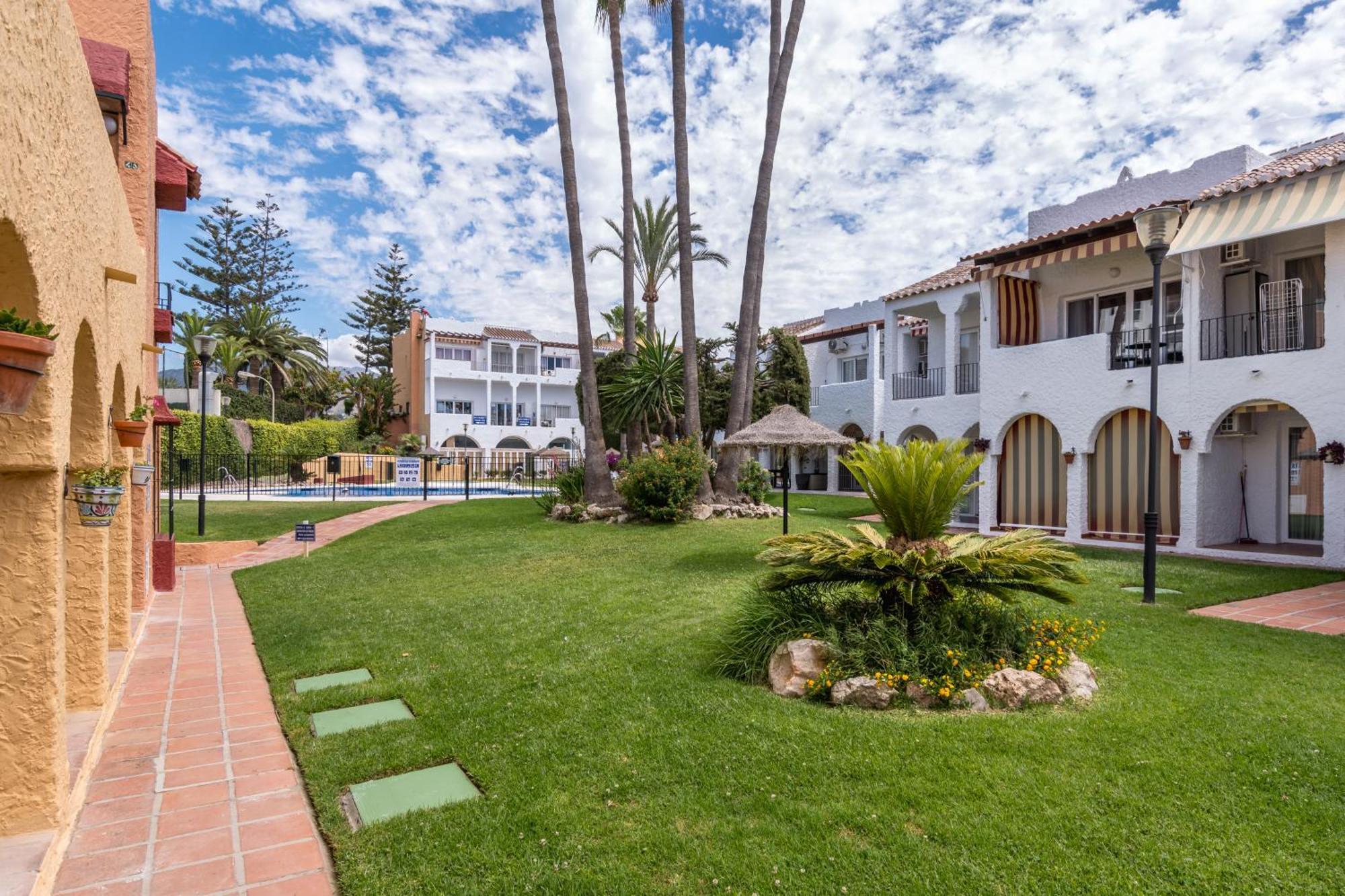 Renovated Apartment On Beachside With Pool Nerja Exterior foto